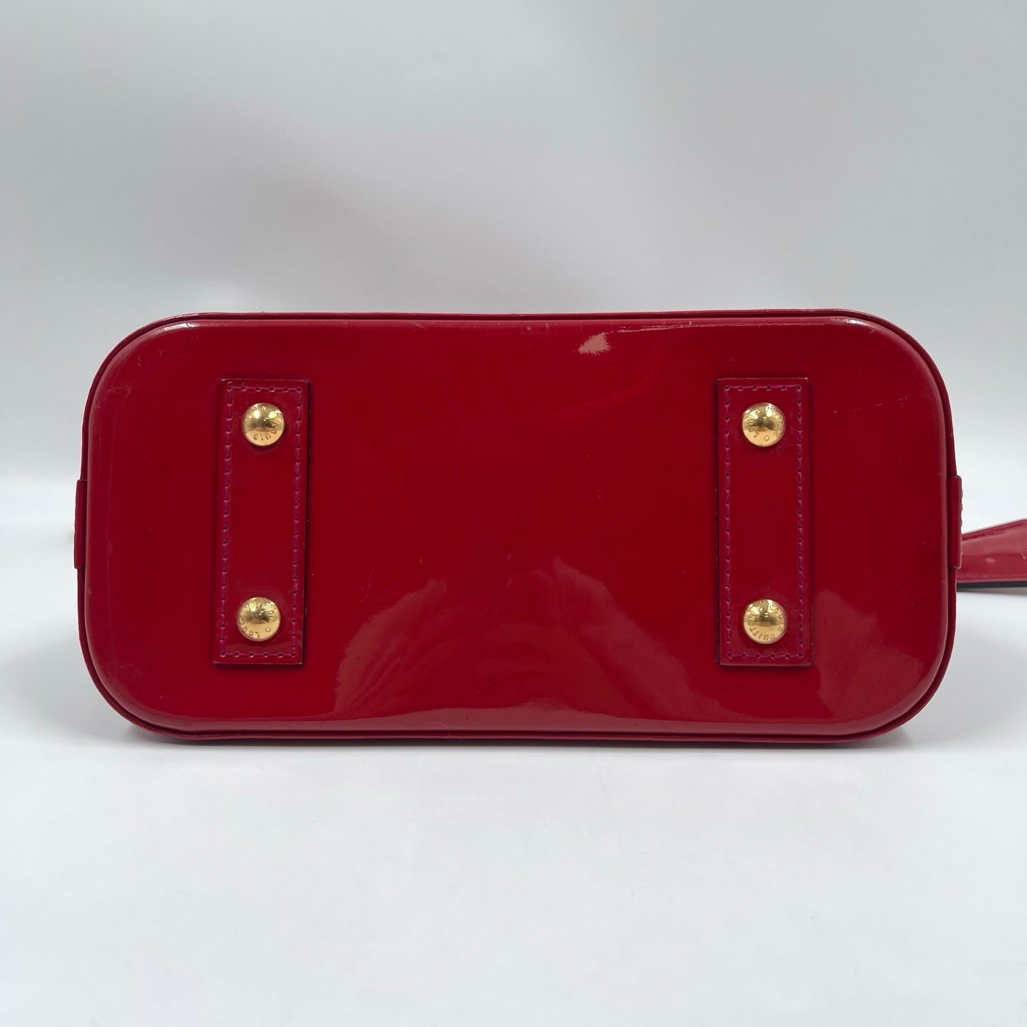 Louis Vuitton Alma BB Monogram Vernis in Pomme d’Amour
