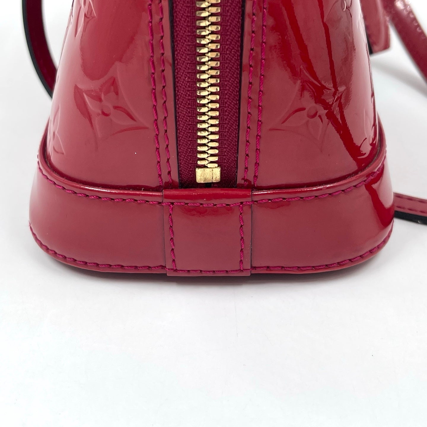 Louis Vuitton Alma BB Monogram Vernis in Pomme d’Amour