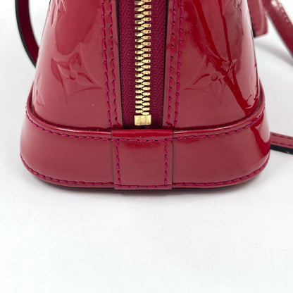 Louis Vuitton Alma BB Monogram Vernis in Pomme d’Amour