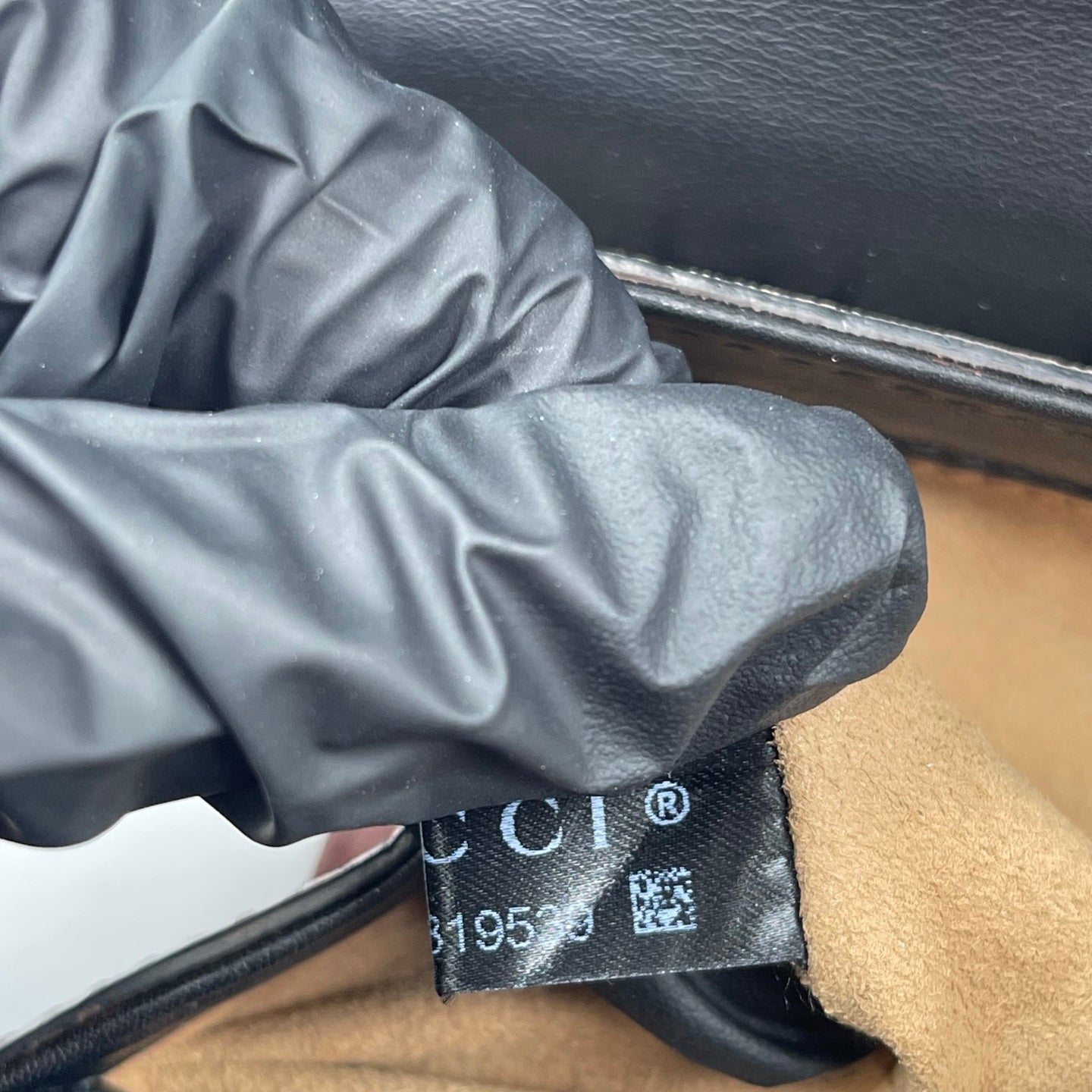 Gucci Padlock Small Shoulder Bag in GG Supreme Canvas Ebony