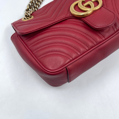Gucci GG Marmont Small Matelassé Shoulder Bag in Hibiscus Red