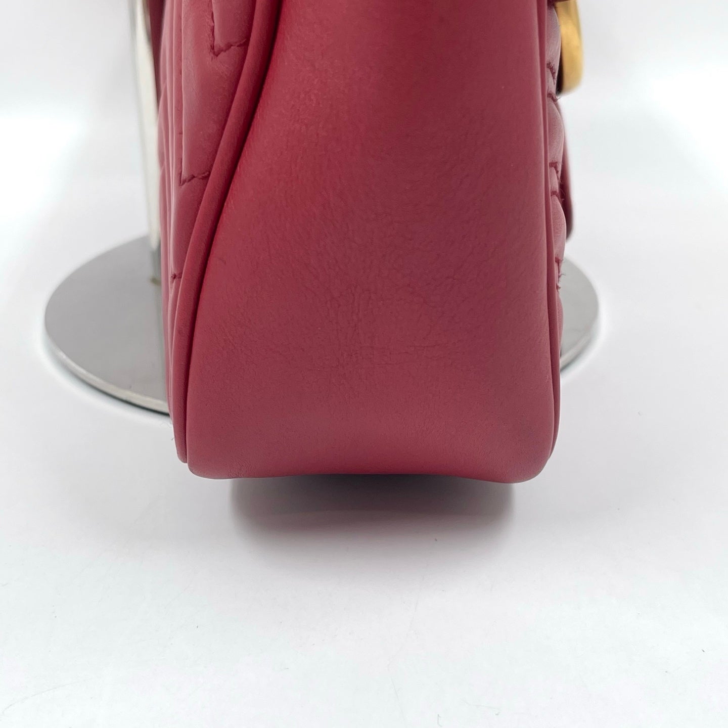 Gucci GG Marmont Small Matelassé Shoulder Bag in Hibiscus Red