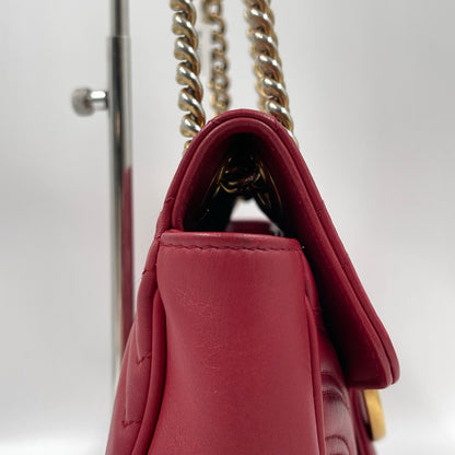 Gucci GG Marmont Small Matelassé Shoulder Bag in Hibiscus Red