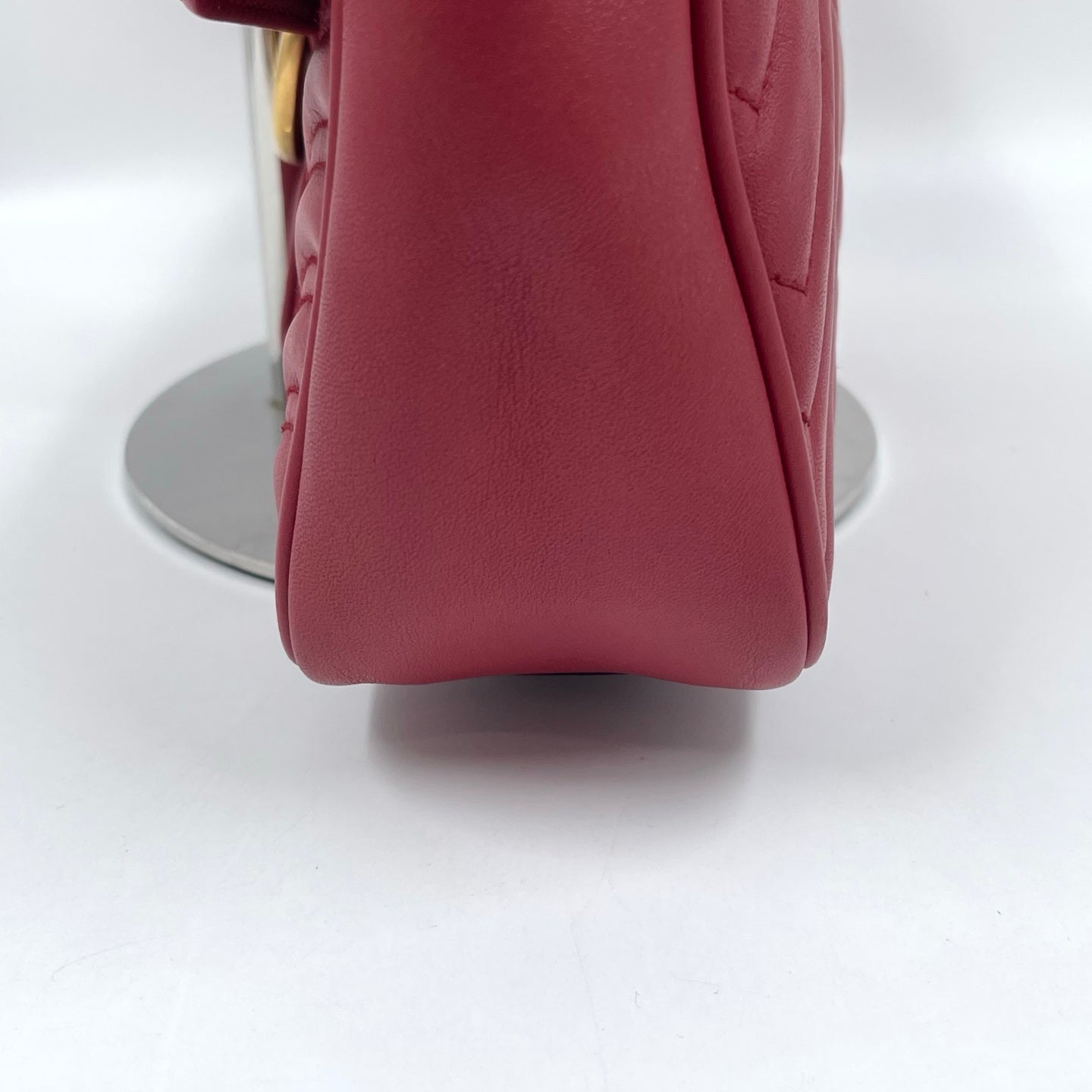 Gucci GG Marmont Small Matelassé Shoulder Bag in Hibiscus Red