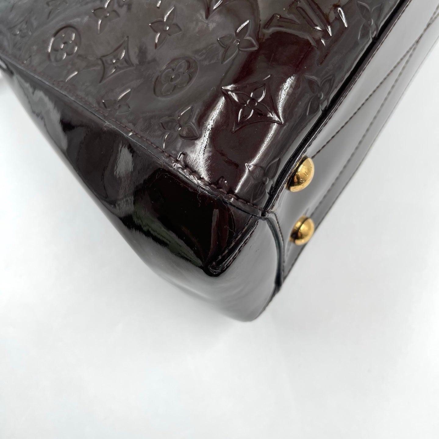 Louis Vuitton Montaigne MM Monogram Vernis in Amarante