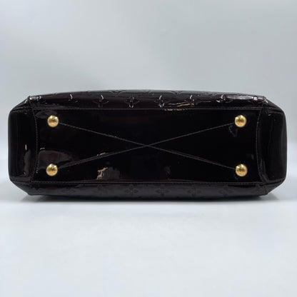 Louis Vuitton Montaigne MM Monogram Vernis in Amarante