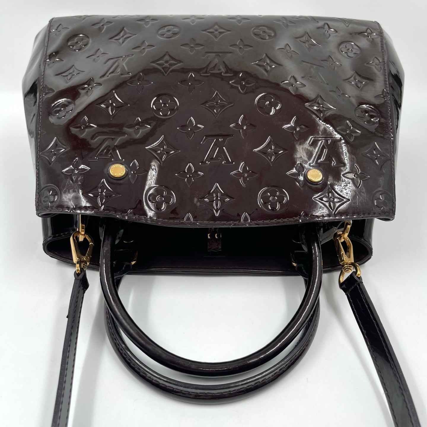 Louis Vuitton Montaigne MM Monogram Vernis in Amarante