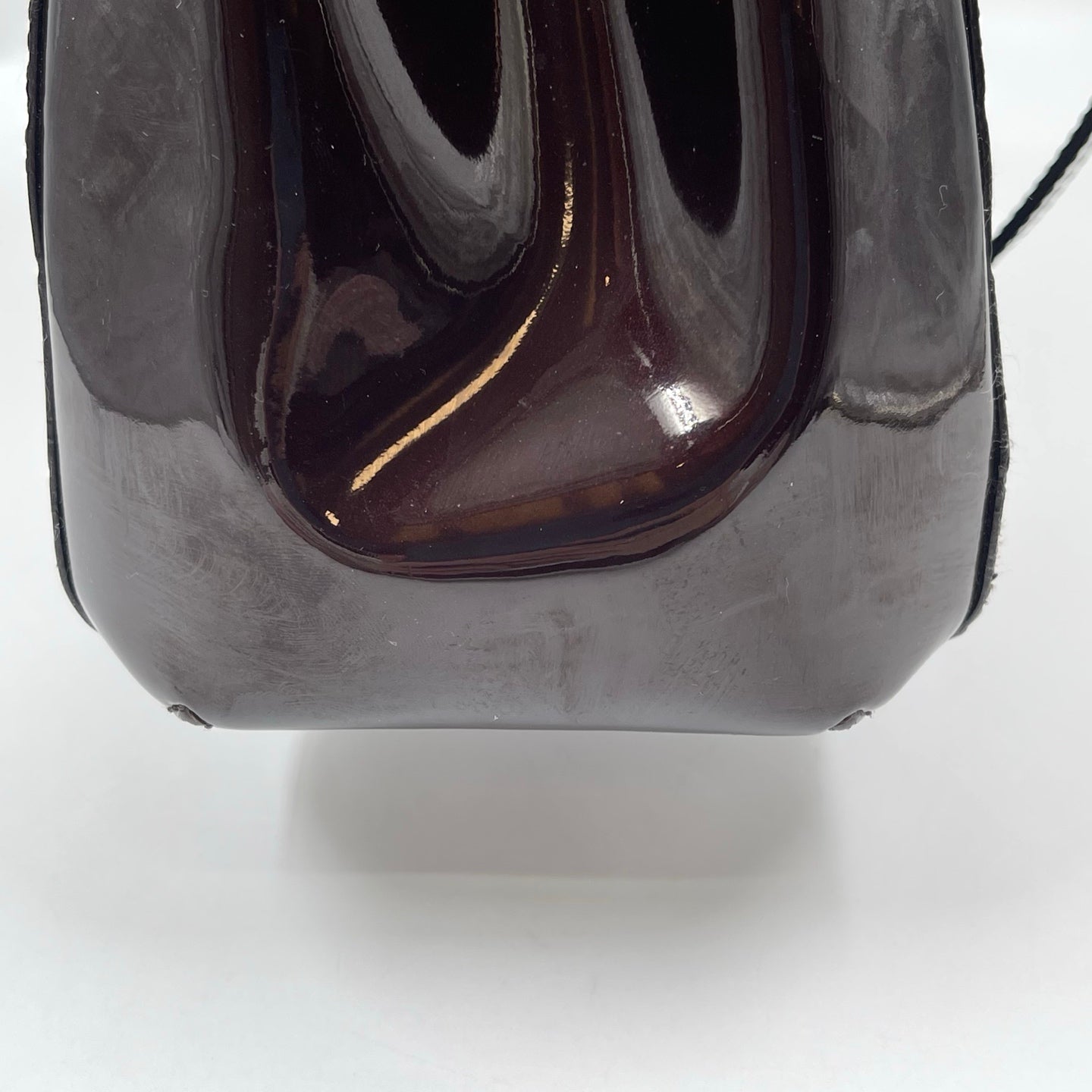 Louis Vuitton Montaigne MM Monogram Vernis in Amarante