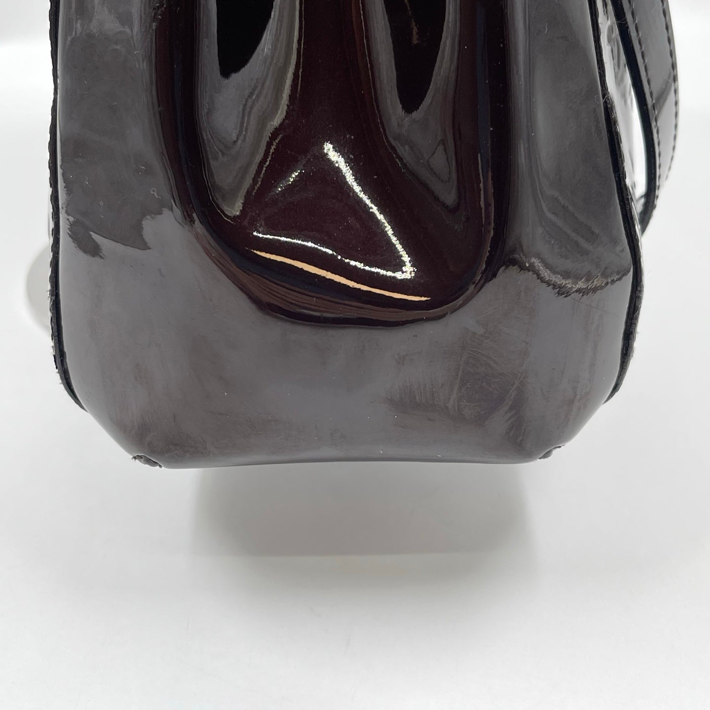 Louis Vuitton Montaigne MM Monogram Vernis in Amarante