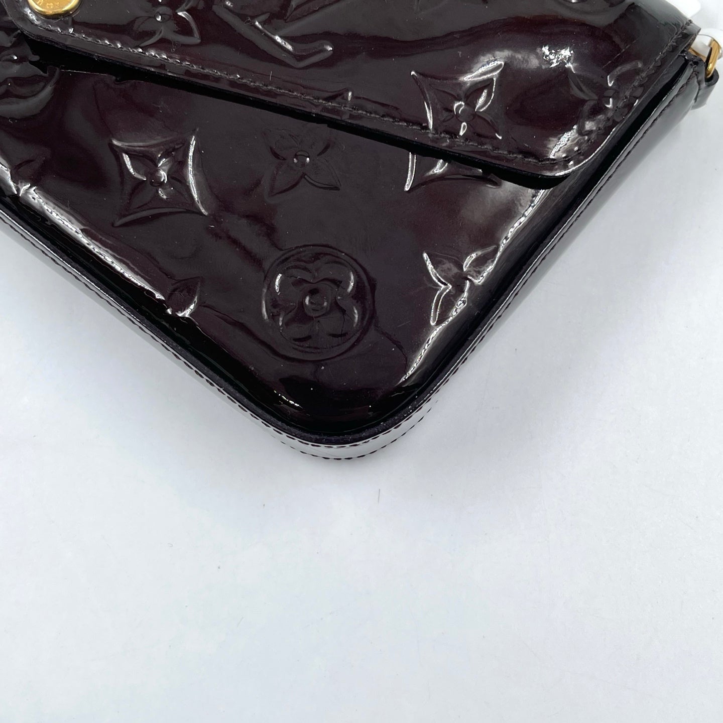 Louis Vuitton Félicie Pochette Monogram Vernis in Amarante