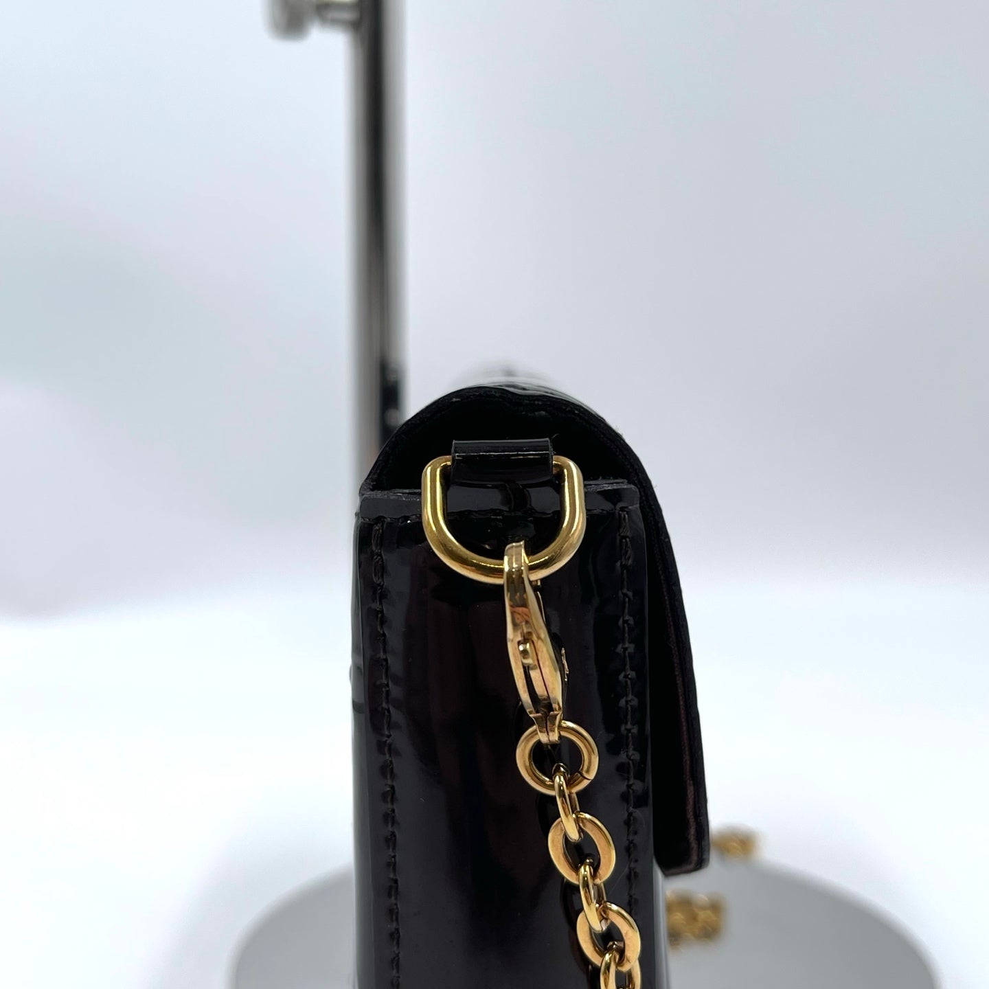 Louis Vuitton Félicie Pochette Monogram Vernis in Amarante