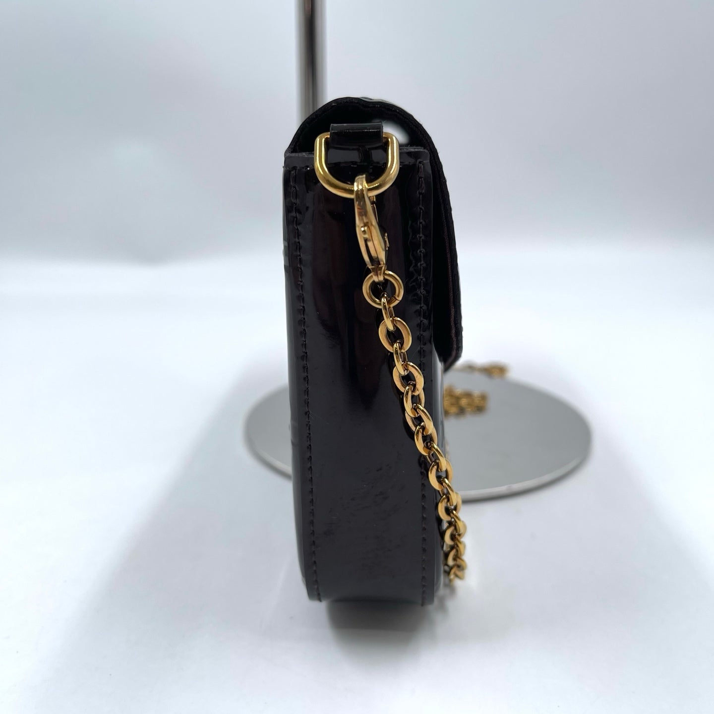 Louis Vuitton Félicie Pochette Monogram Vernis in Amarante