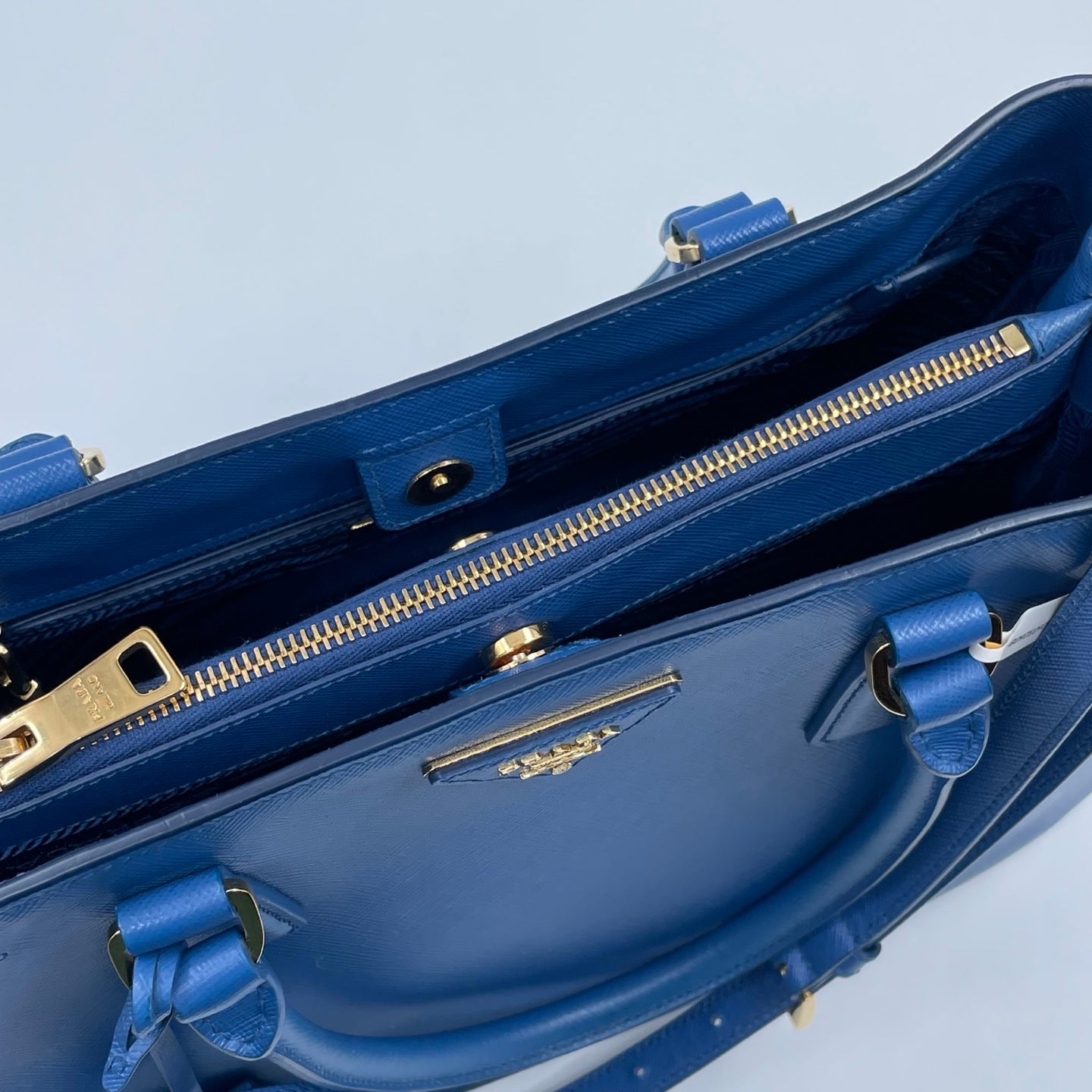 Prada Large Galleria Bag In Saffiano Lux Leather Bluette (Royal Blue)