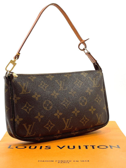 LOUIS VUITTON Monogram Pochette