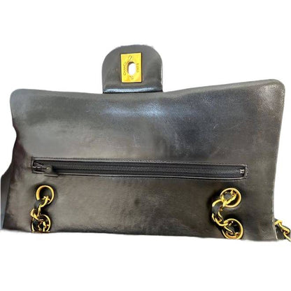 CHANEL Vintage Classic Flap Bag