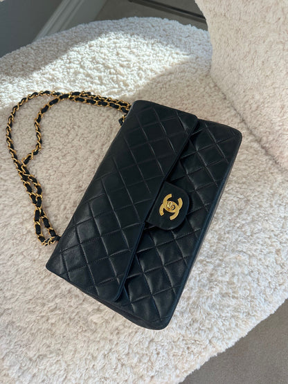 CHANEL VINTAGE CLASSIC FLAP BAG