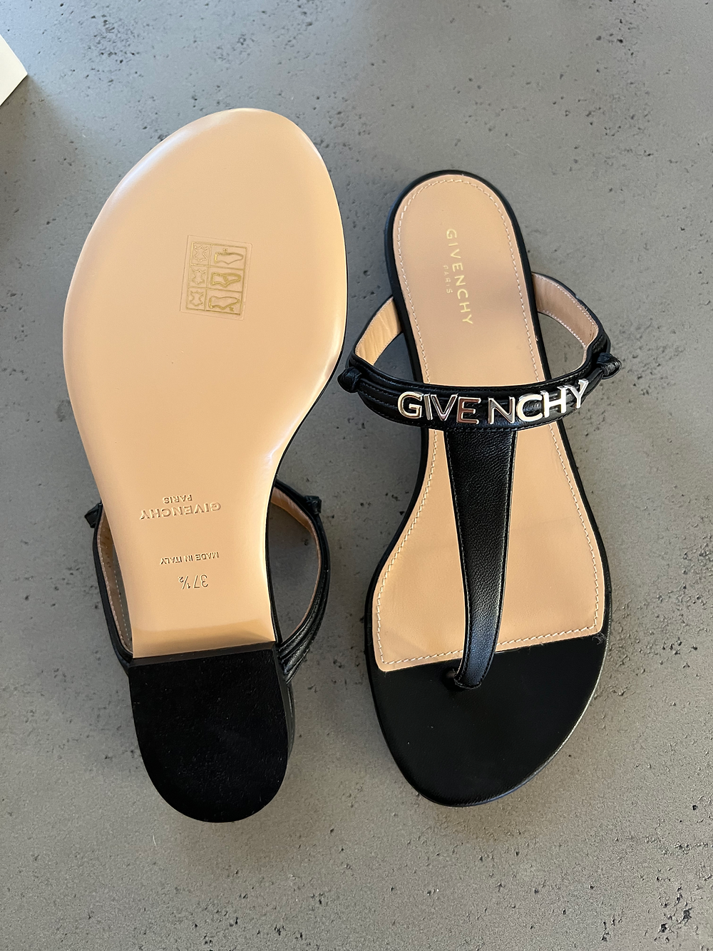 GIVENCHY LOGO- STRAP BLACK LEATHER SANDALS SLIDES