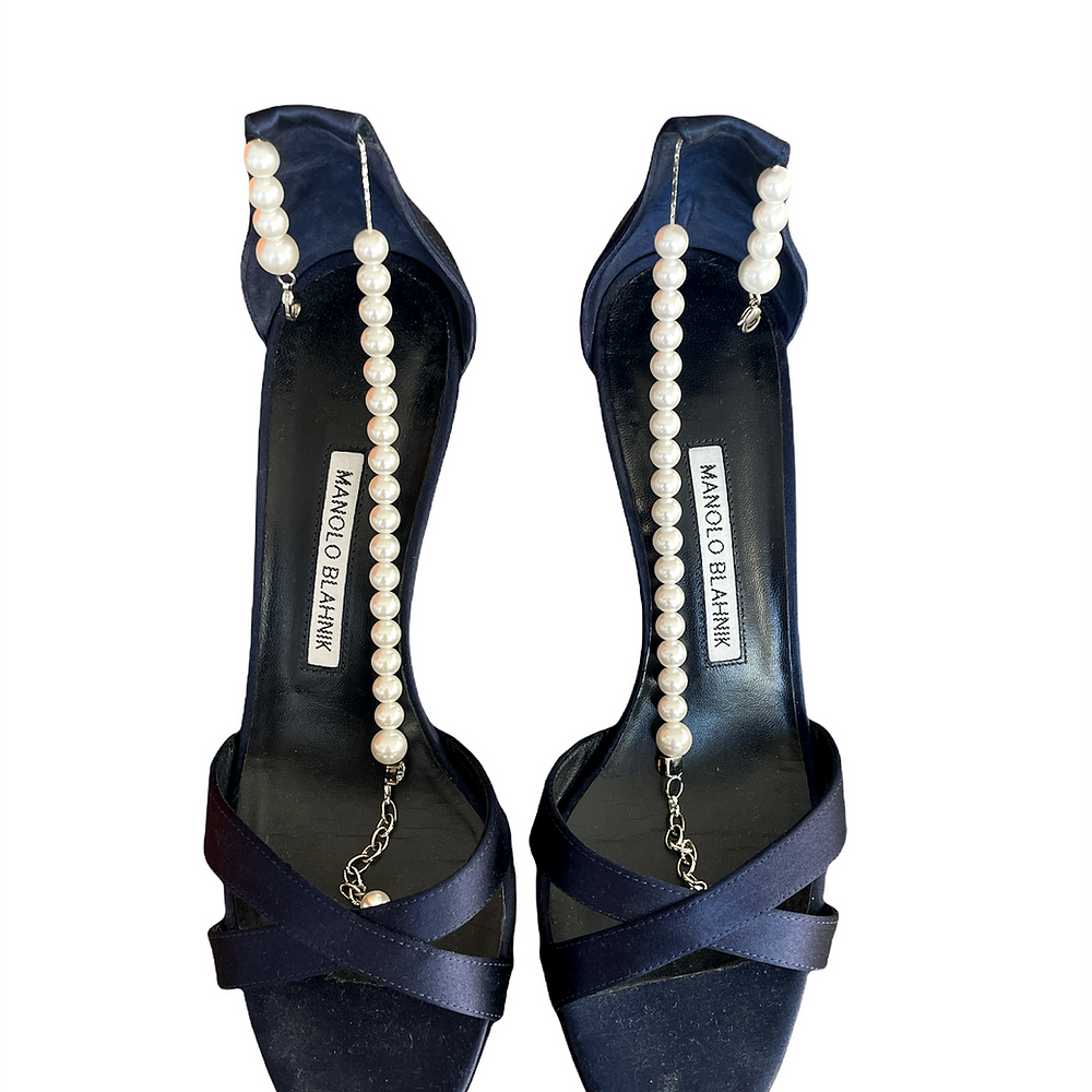 MANOLO BLAHNIK Chaos Pearly Ankle-Wrap Sandals