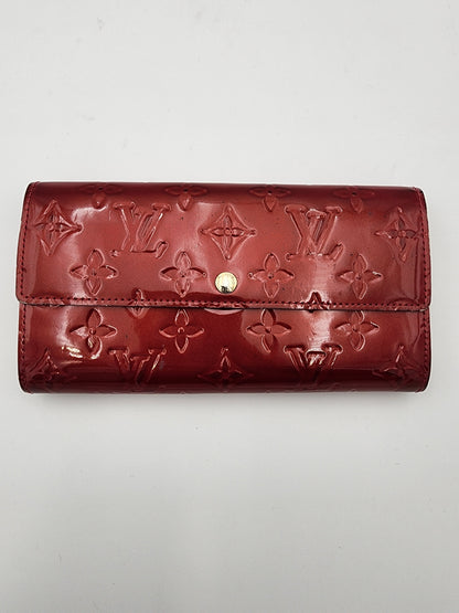 Louis Vuitton Pomme D’amour Monogram Vernis Sarah Wallet