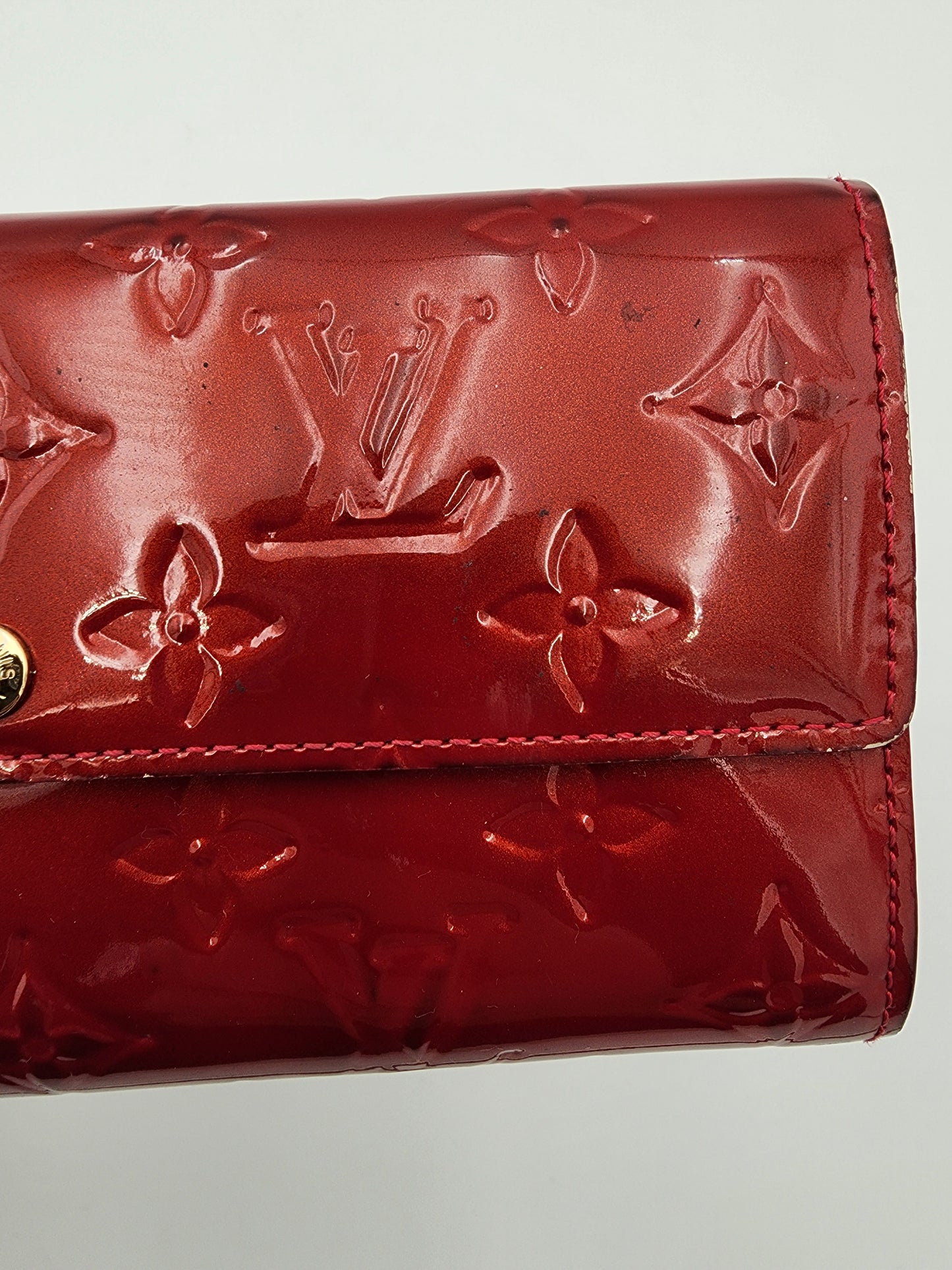 Louis Vuitton Pomme D’amour Monogram Vernis Sarah Wallet