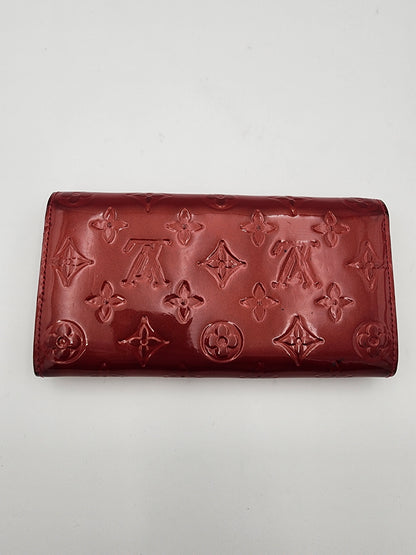 Louis Vuitton Pomme D’amour Monogram Vernis Sarah Wallet