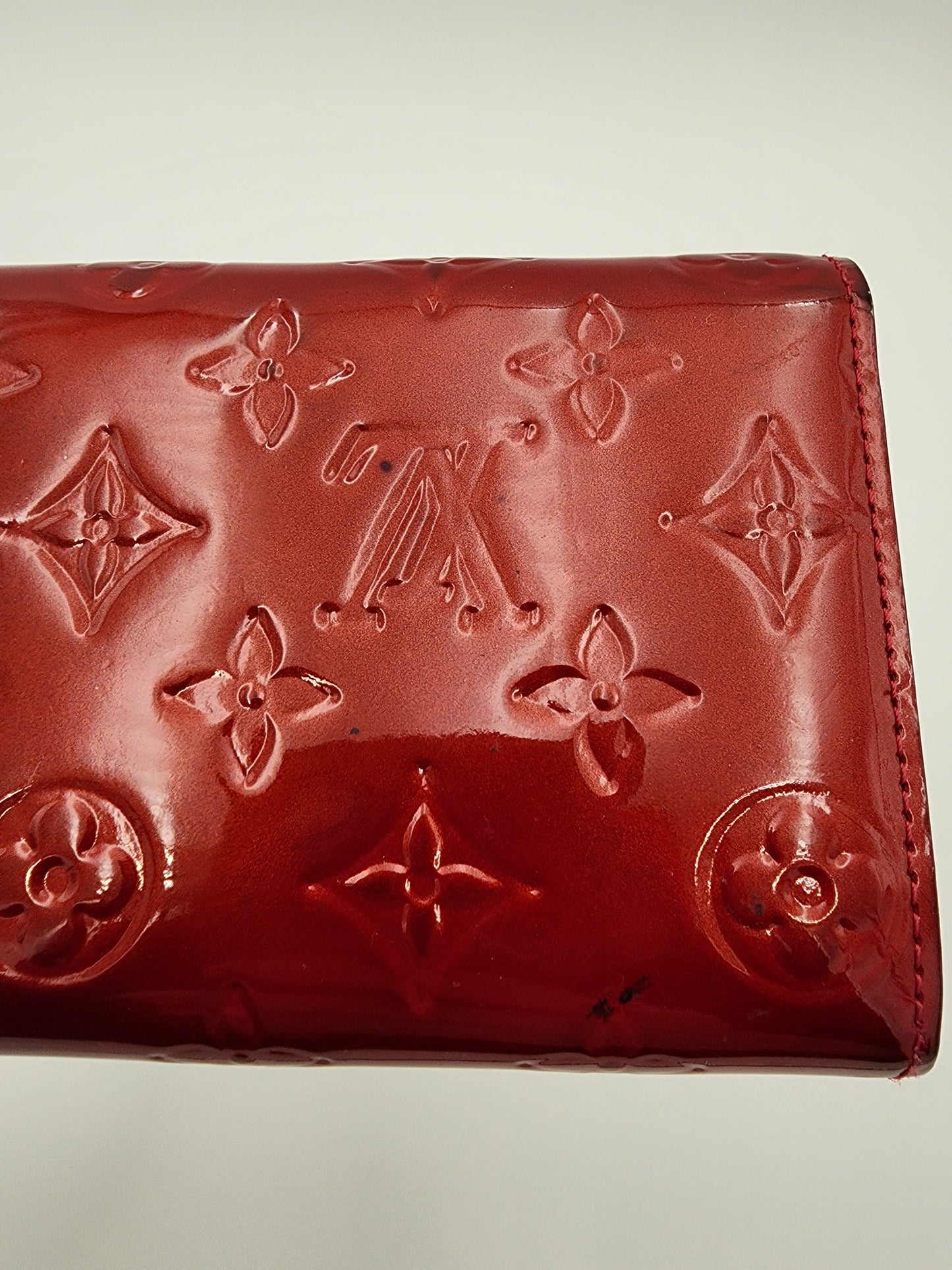 Louis Vuitton Pomme D’amour Monogram Vernis Sarah Wallet