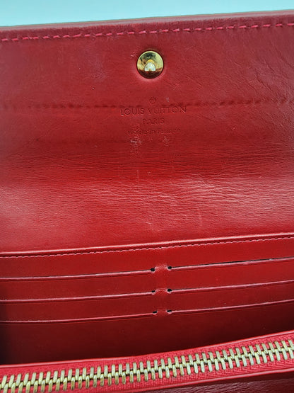 Louis Vuitton Pomme D’amour Monogram Vernis Sarah Wallet