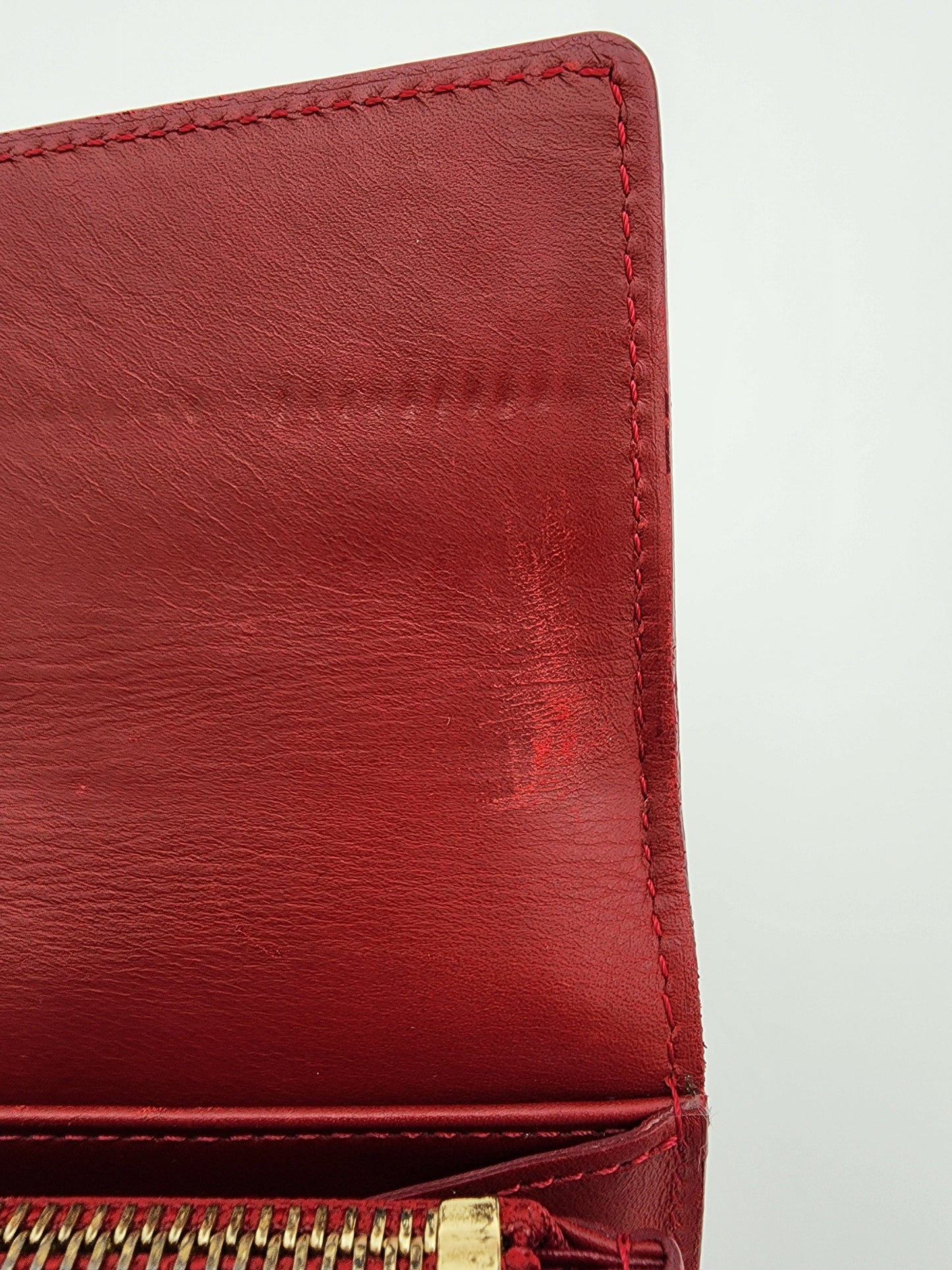 Louis Vuitton Pomme D’amour Monogram Vernis Sarah Wallet