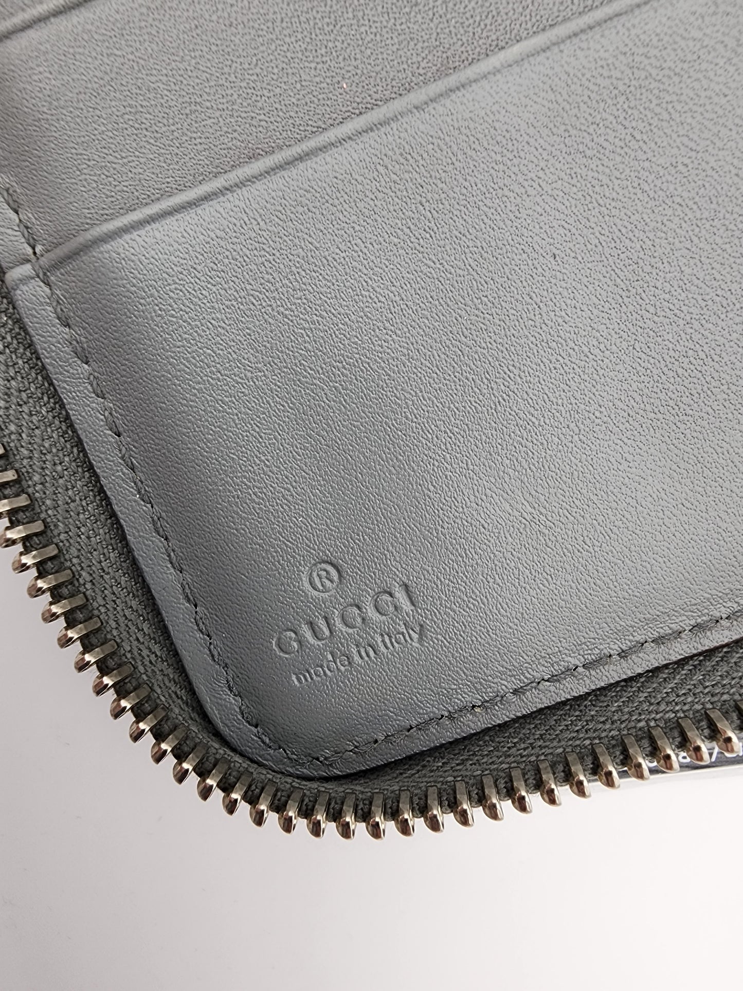 Gucci GG Supreme Zip Around Wallet Gray Accent