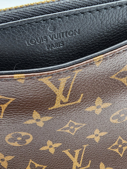 Louis Vuitton Pallas Monogram Beauty Case