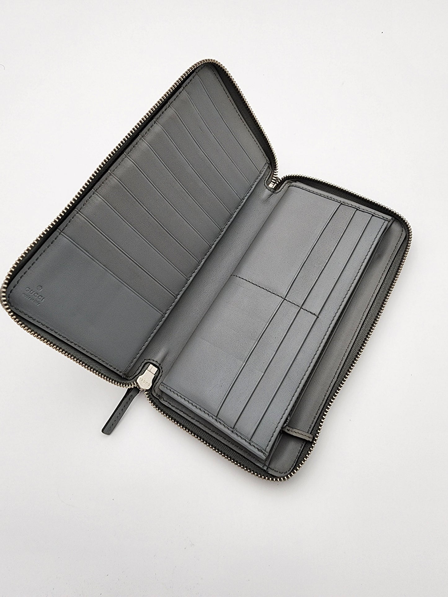 Gucci GG Supreme Zip Around Wallet Gray Accent