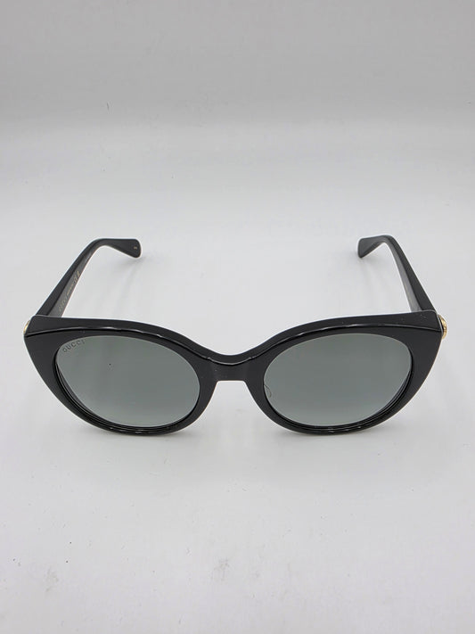 Gucci GG0369S Oversized Cat-Eye Sunglasses in Black