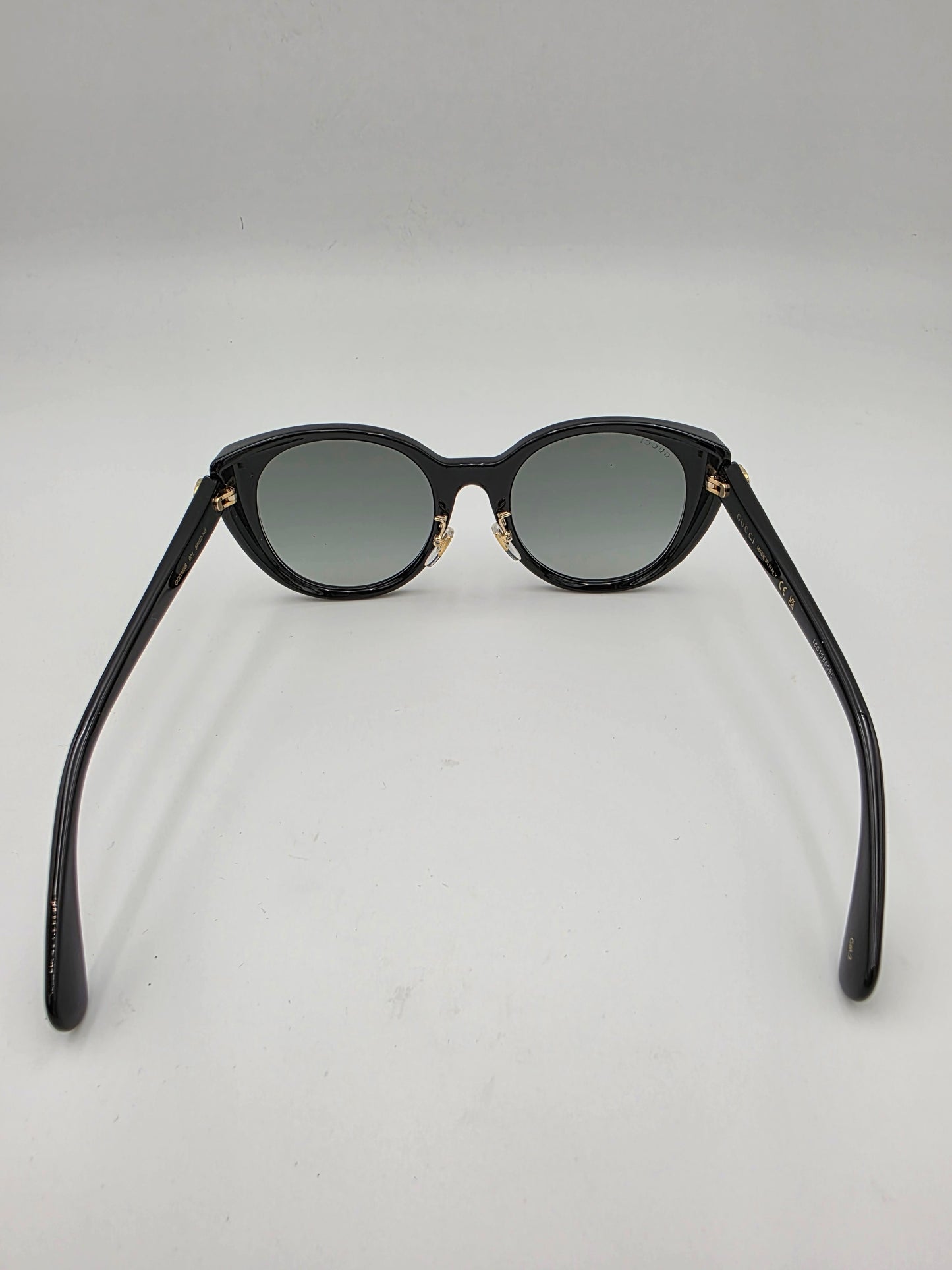 Gucci GG0369S Oversized Cat-Eye Sunglasses in Black
