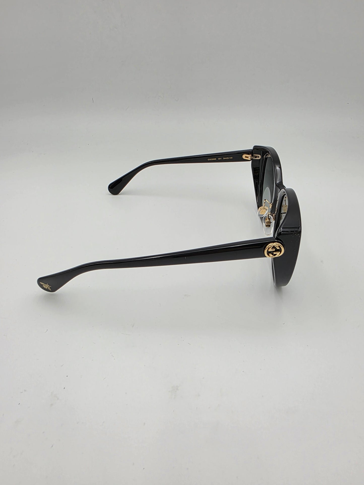 Gucci GG0369S Oversized Cat-Eye Sunglasses in Black