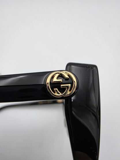 Gucci GG0369S Oversized Cat-Eye Sunglasses in Black
