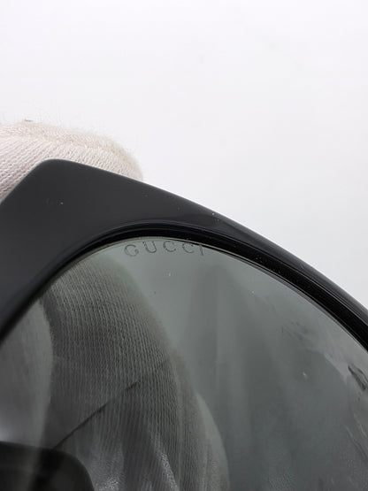 Gucci GG0369S Oversized Cat-Eye Sunglasses in Black