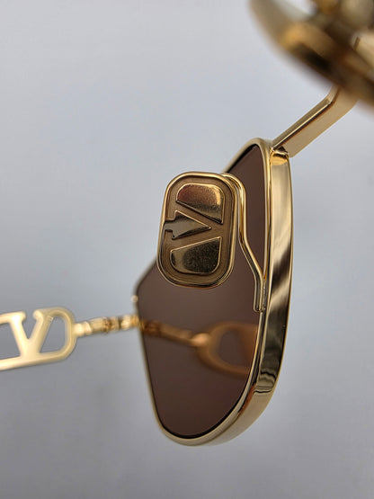 Valentino VLogo Sign VLS-135B-61 Low-Profile Cat-Eye Sunglasses in Light Gold