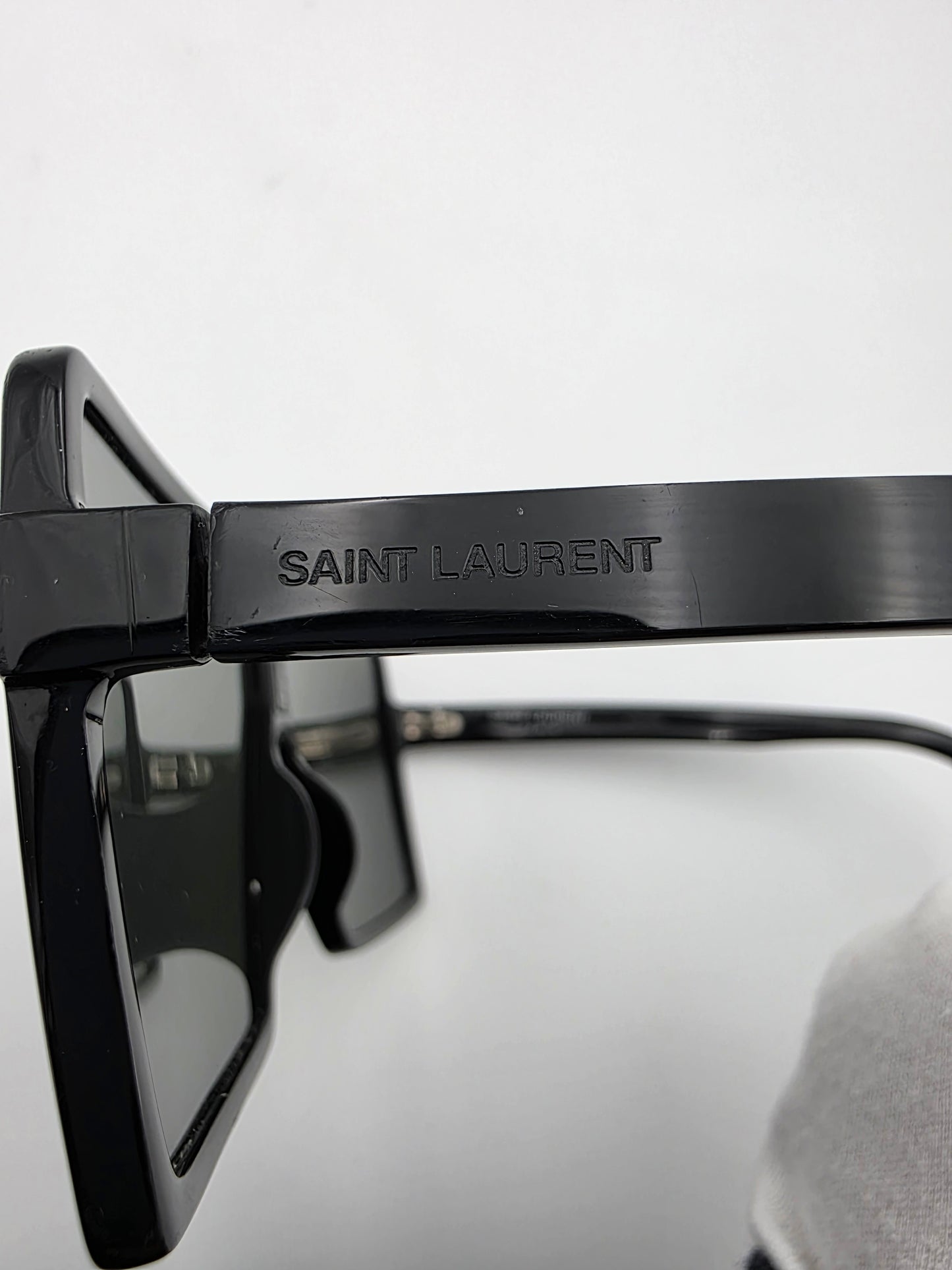 Saint Laurent SL 183 Betty S Mask Sunglasses in Black