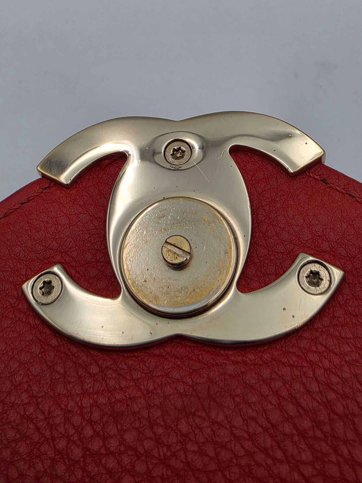 Chanel Chevron Calfskin Envelope Flap Bag Medium in Red