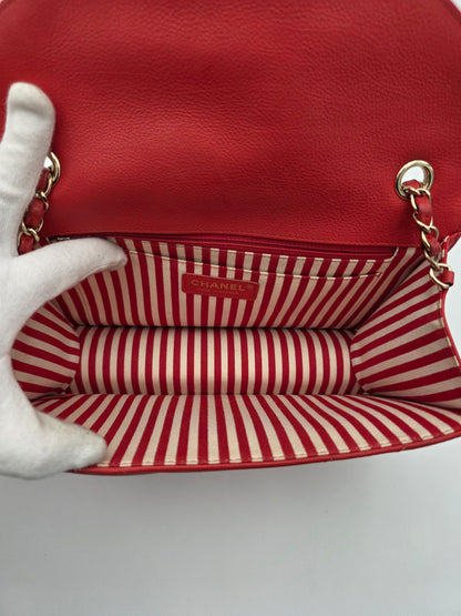 Chanel Chevron Calfskin Envelope Flap Bag Medium in Red
