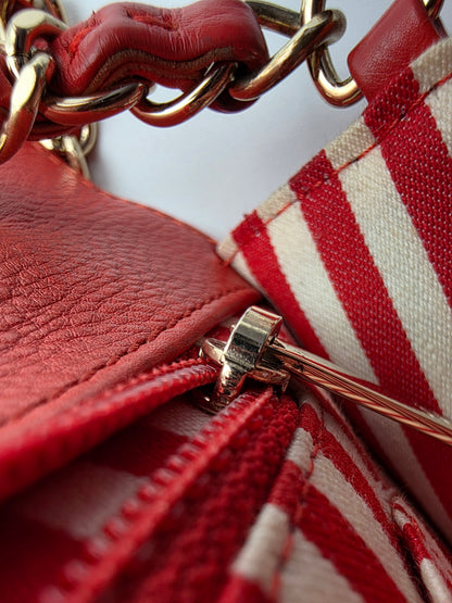 Chanel Chevron Calfskin Envelope Flap Bag Medium in Red