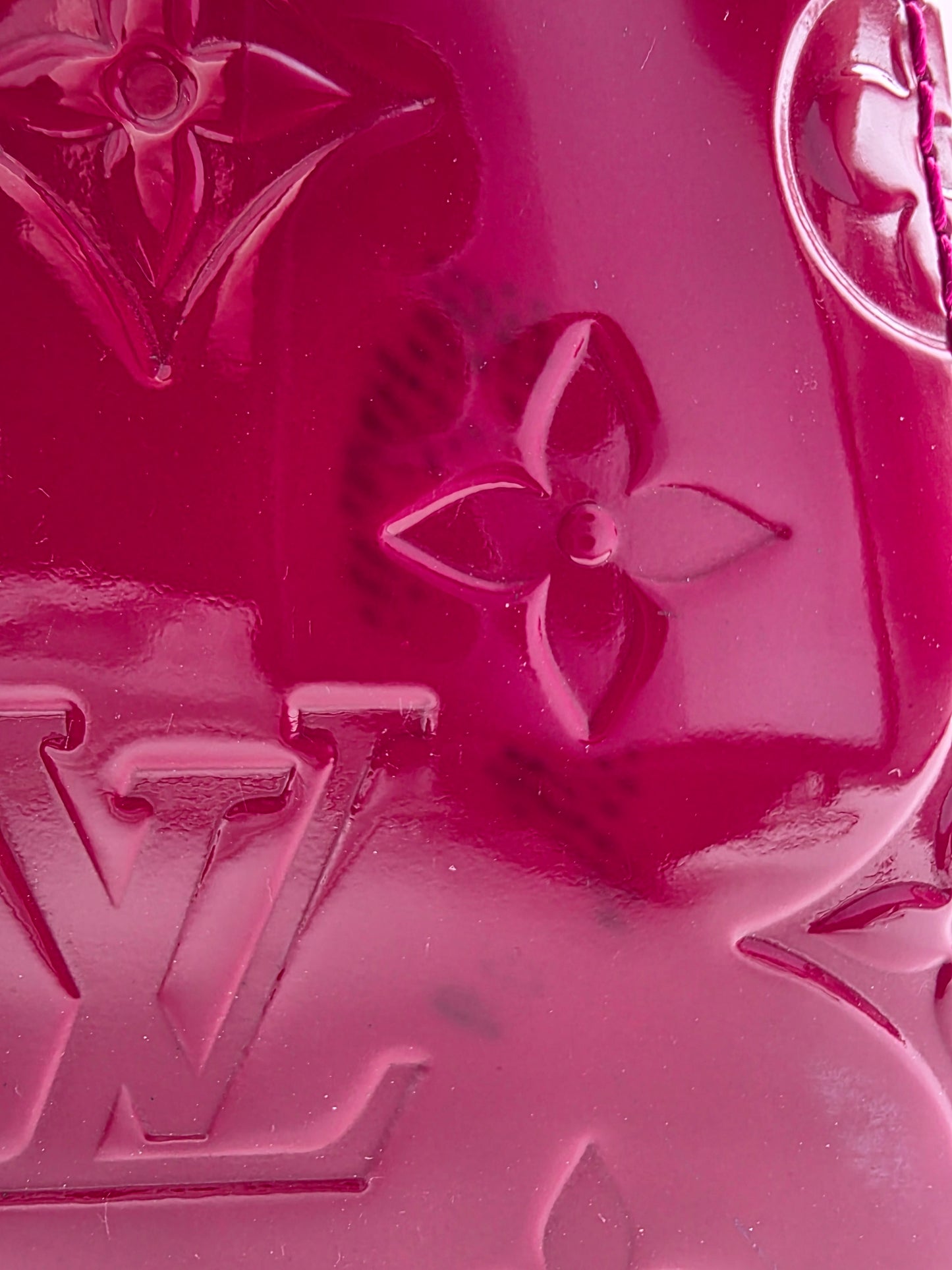 Louis Vuitton Montaigne BB Monogram Vernis in Magenta