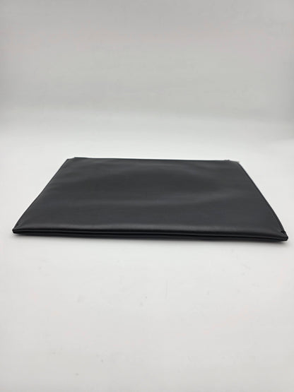 Saint Laurent Logo Zipped Tablet Pouch (Rider Sport) in Black
