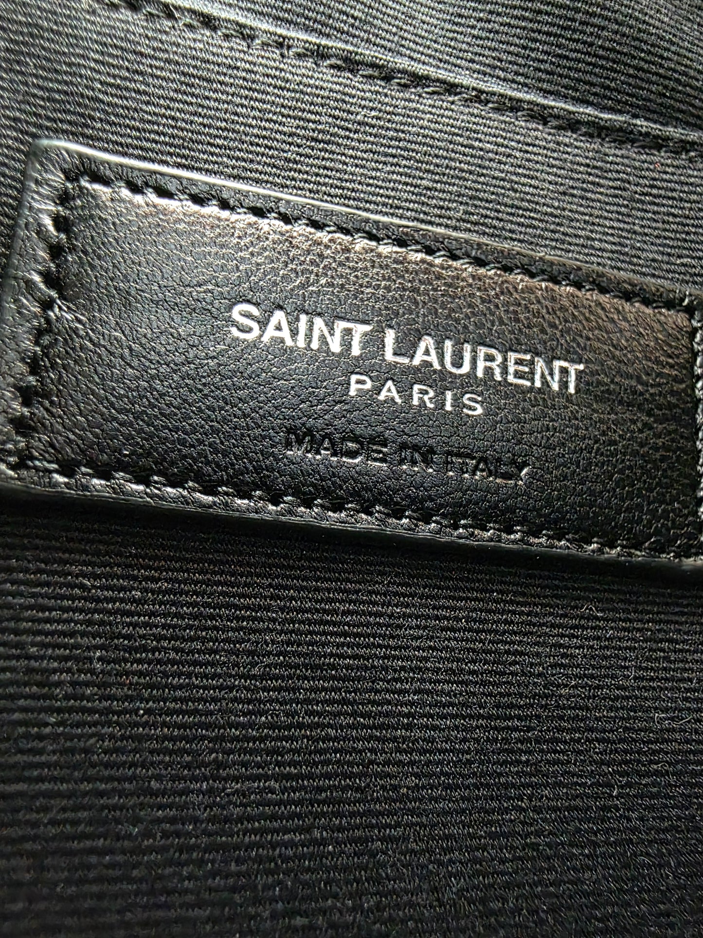 Saint Laurent Logo Zipped Tablet Pouch (Rider Sport) in Black