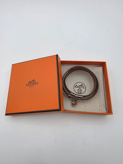 Hermès Kelly Double Tour Bracelet in Fauve Barenia with Palladium Hardware