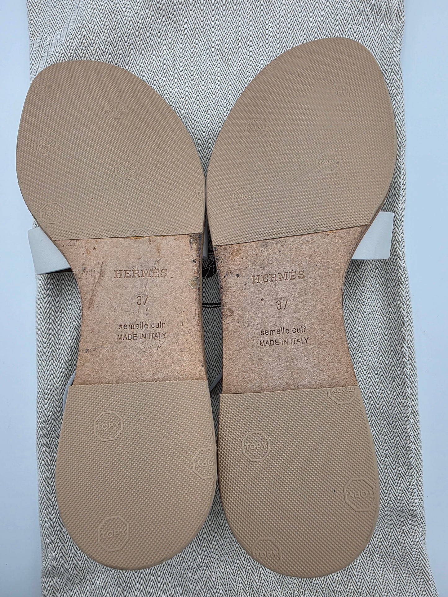 Hermès Santorini Sandals in White Calfskin