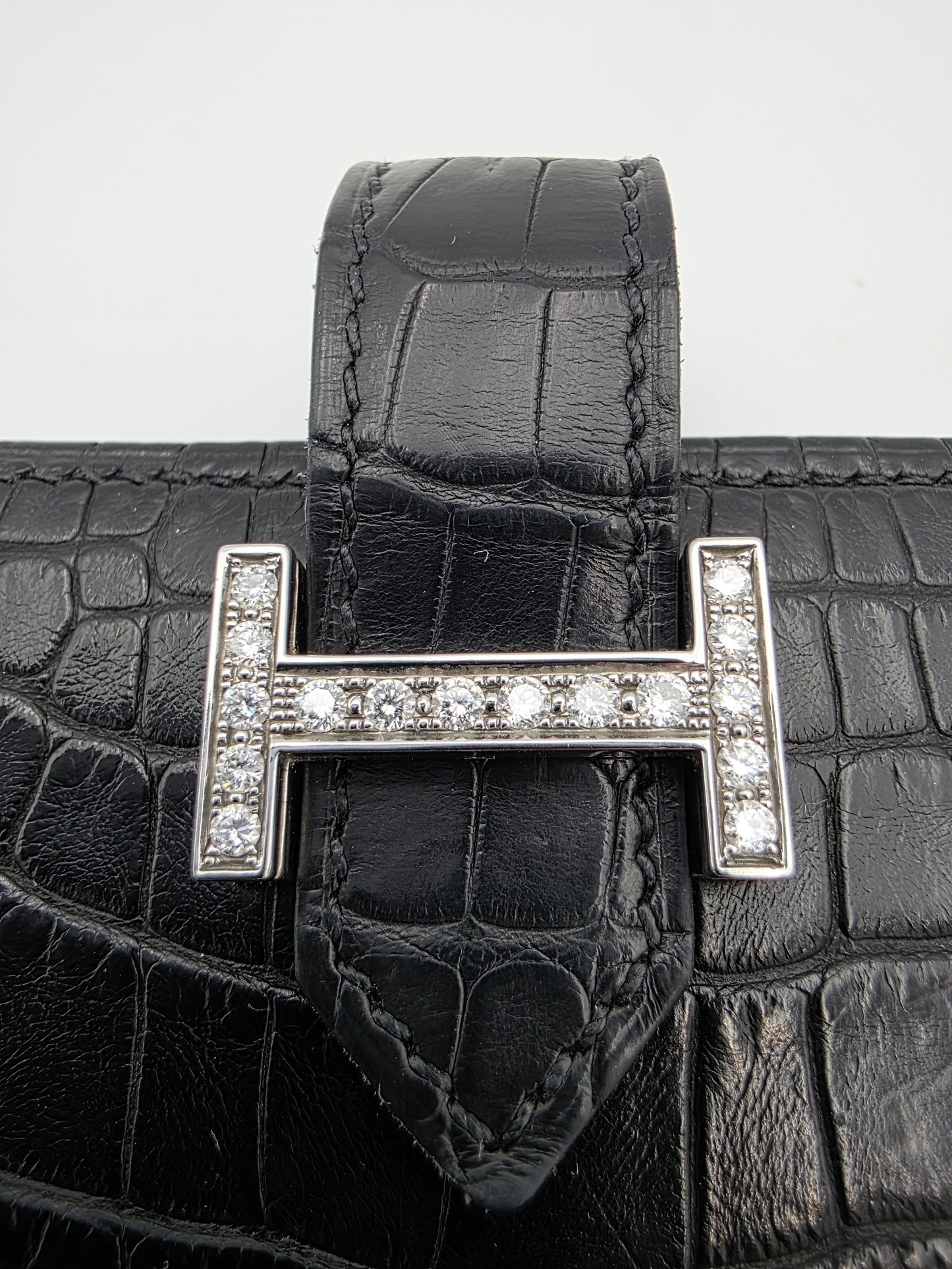 Hermès Béarn Long Wallet Alligator Leather In Noir with Diamond H Clasp