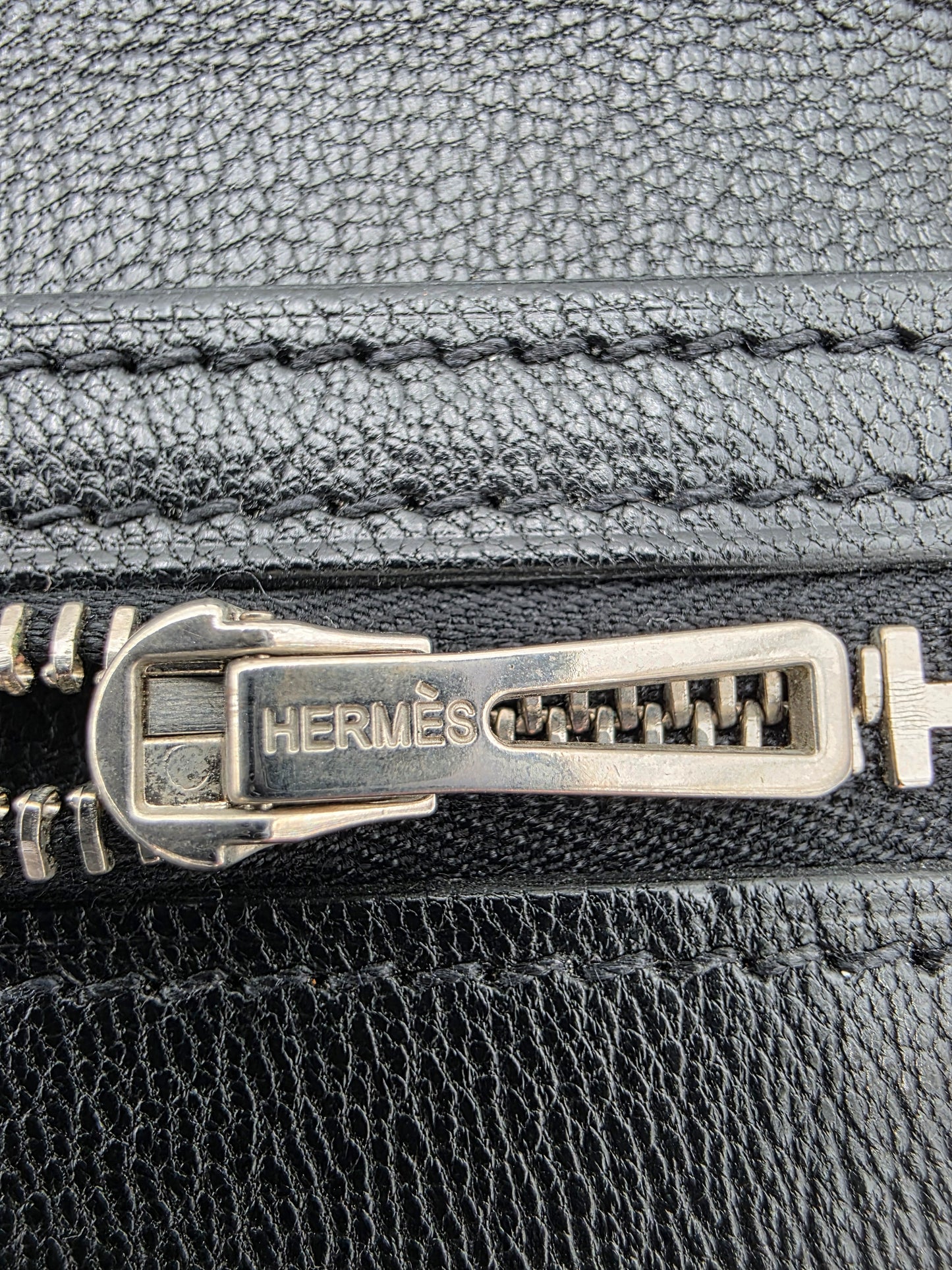 Hermès Béarn Long Wallet Alligator Leather In Noir with Diamond H Clasp