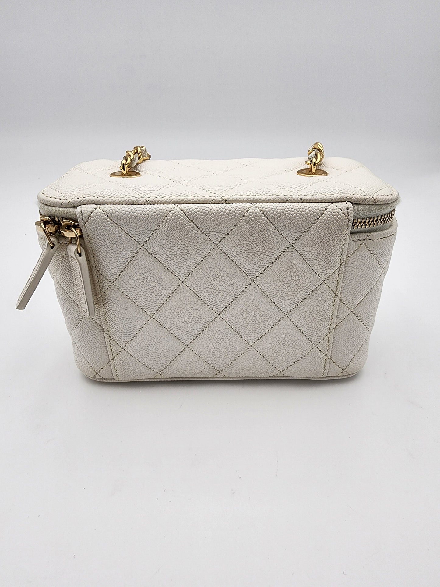 Chanel Coco Casino Vanity Case In White Quilted Caviar Leather