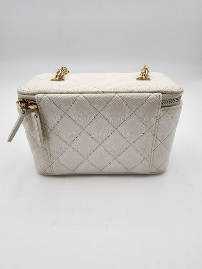 Chanel Coco Casino Vanity Case In White Quilted Caviar Leather